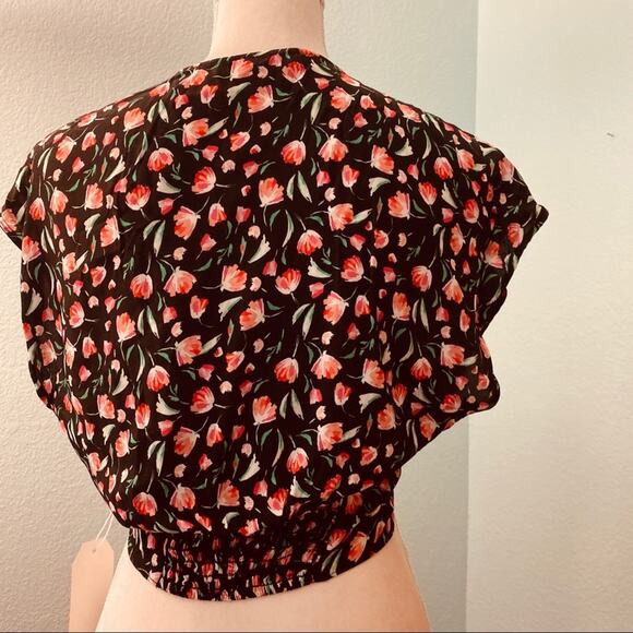 Blue Life Asher Front Tie Crop Top, Size Small - Picture 7 of 9